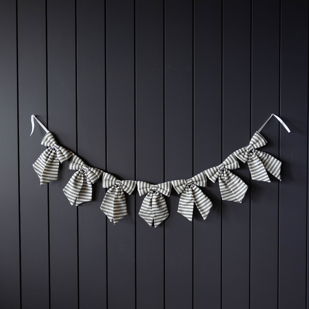 Striped Dark Charcoal Bow Garland